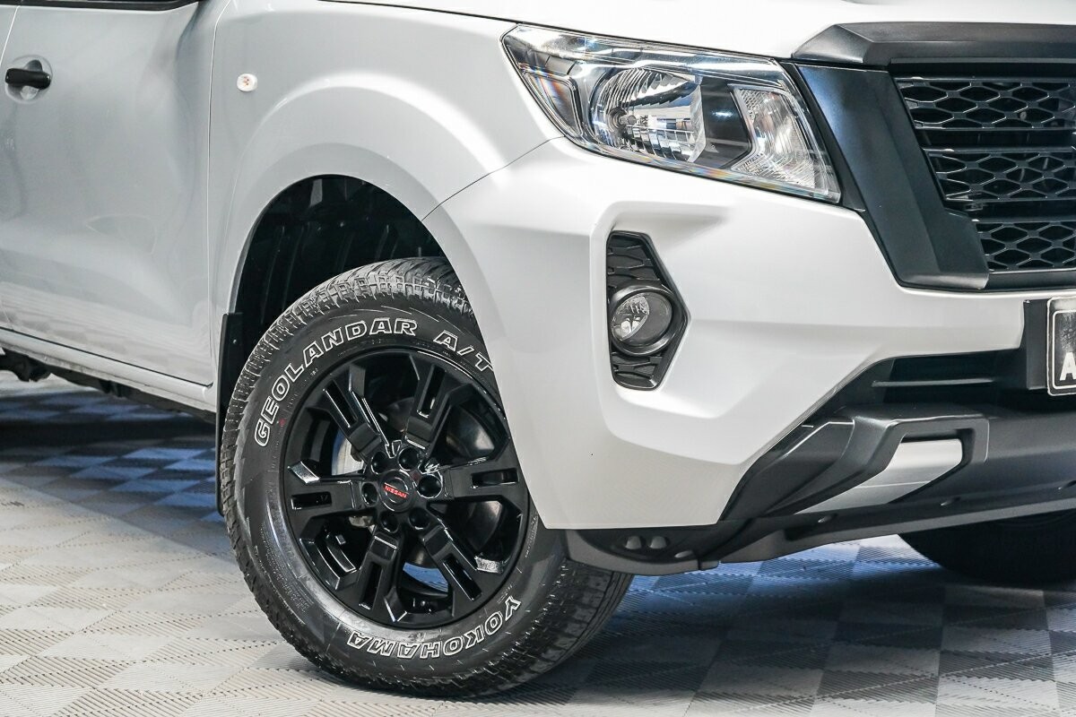 Nissan Navara image 2