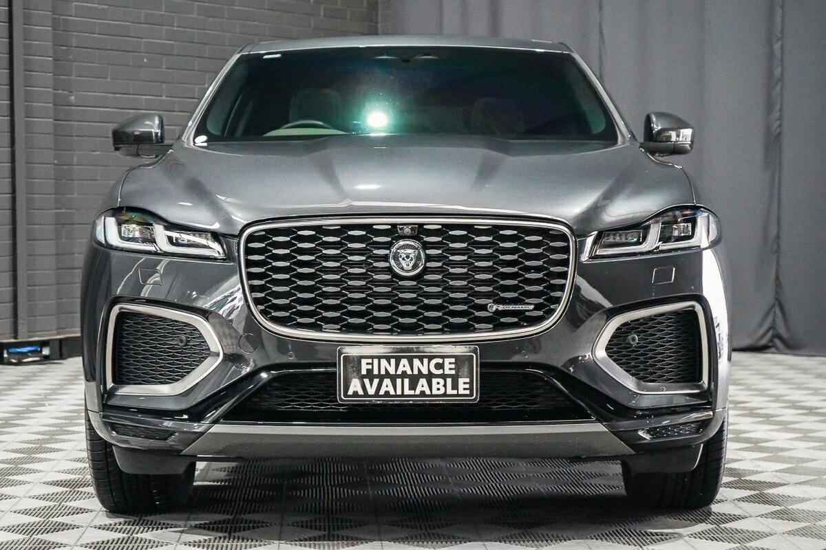Jaguar F-pace image 3