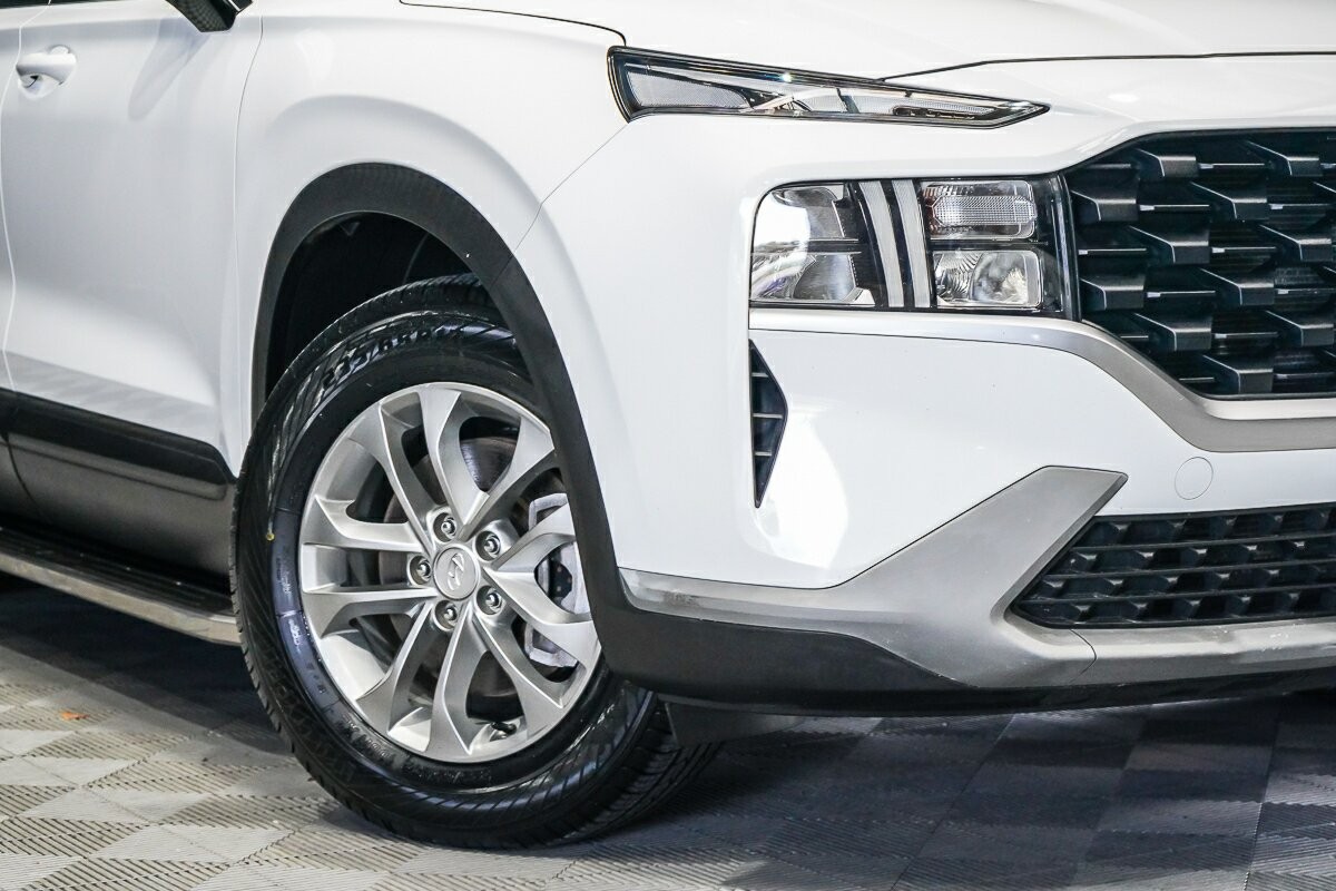 Hyundai Santa Fe image 2
