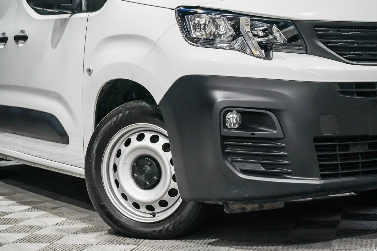 Peugeot Partner image 2