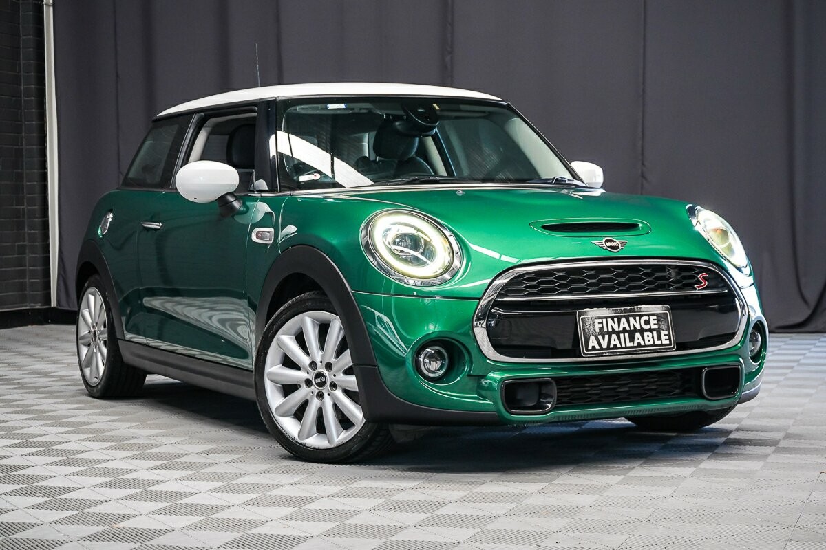 Mini Hatch image 1
