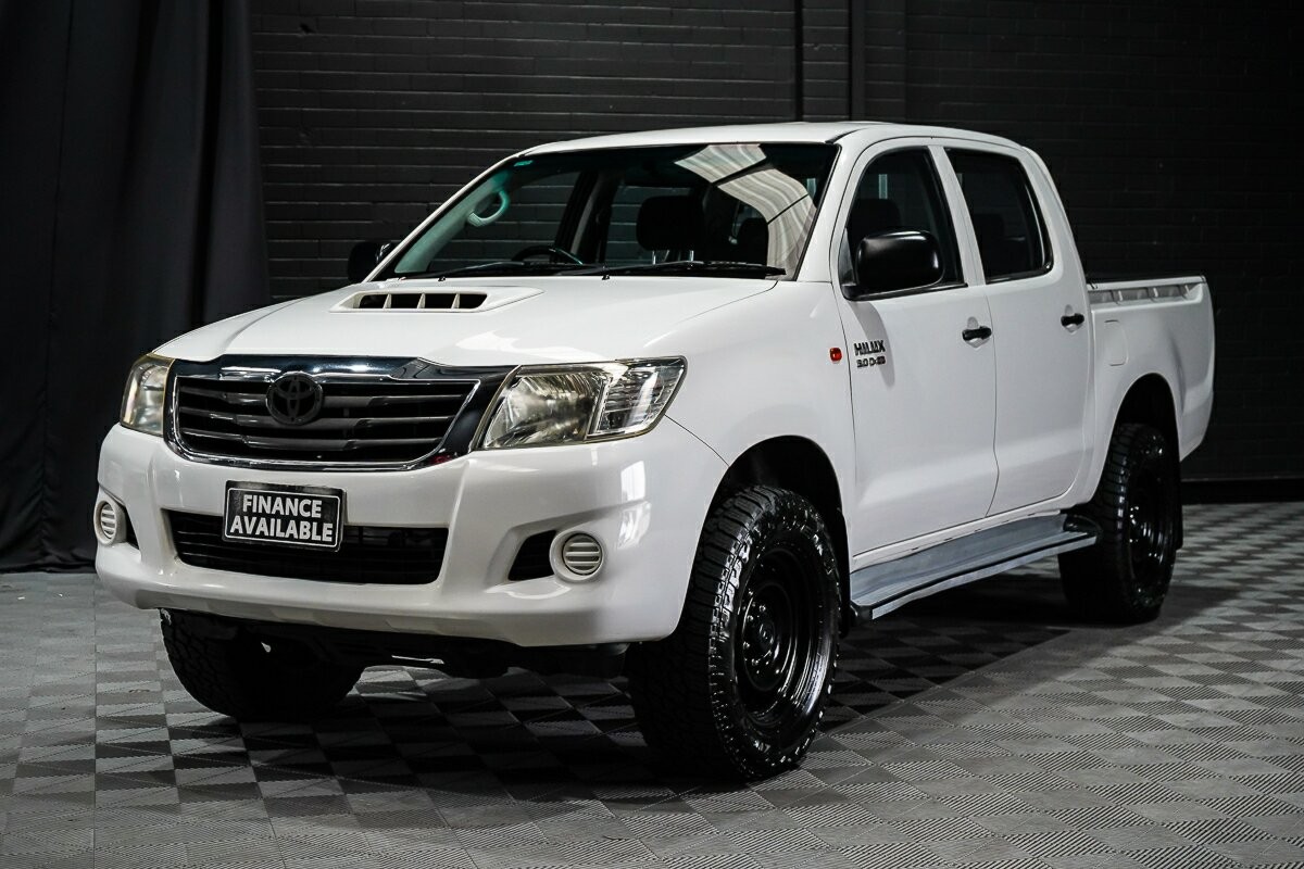 Toyota Hilux image 4