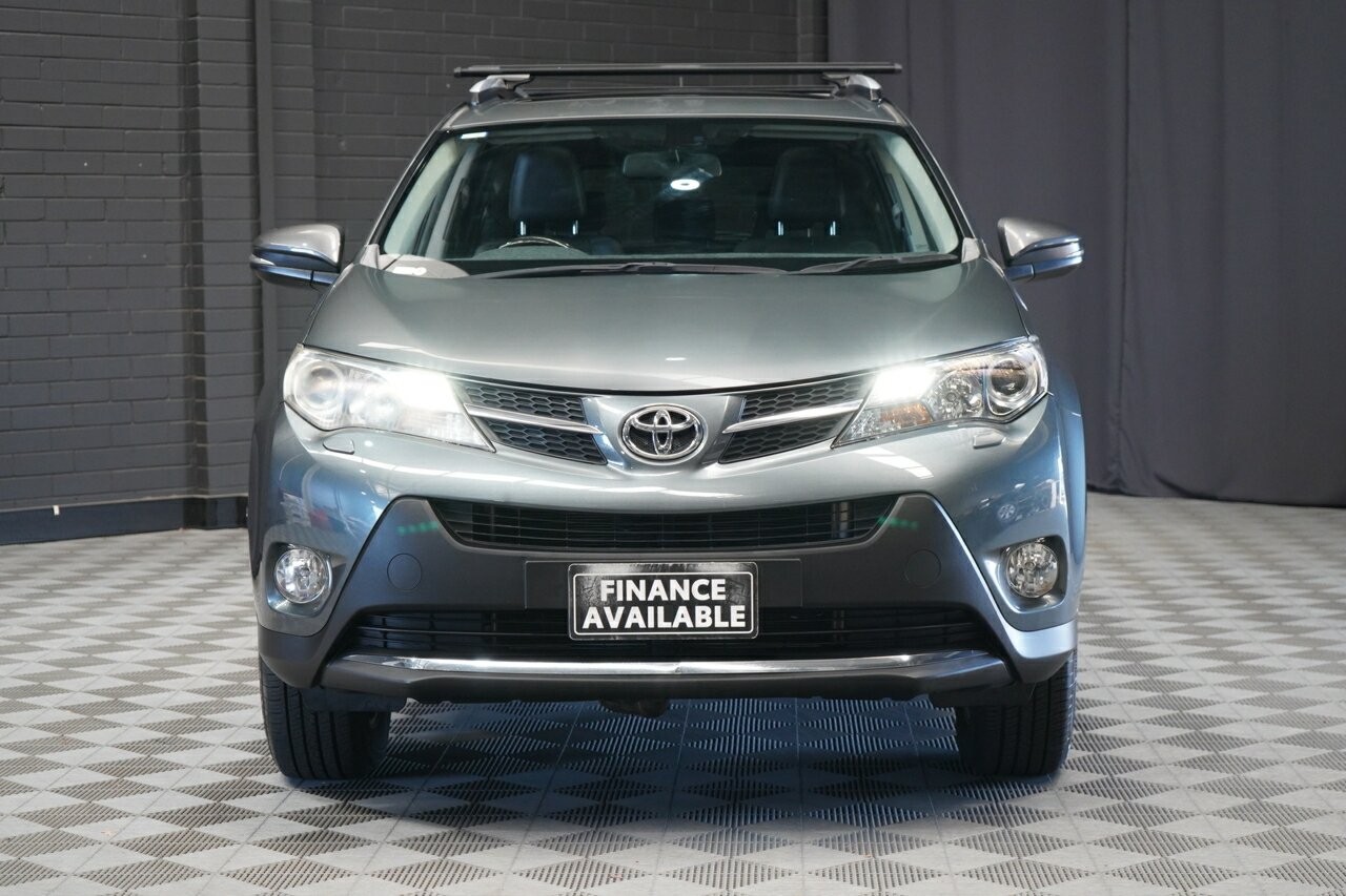 Toyota Rav4 image 3