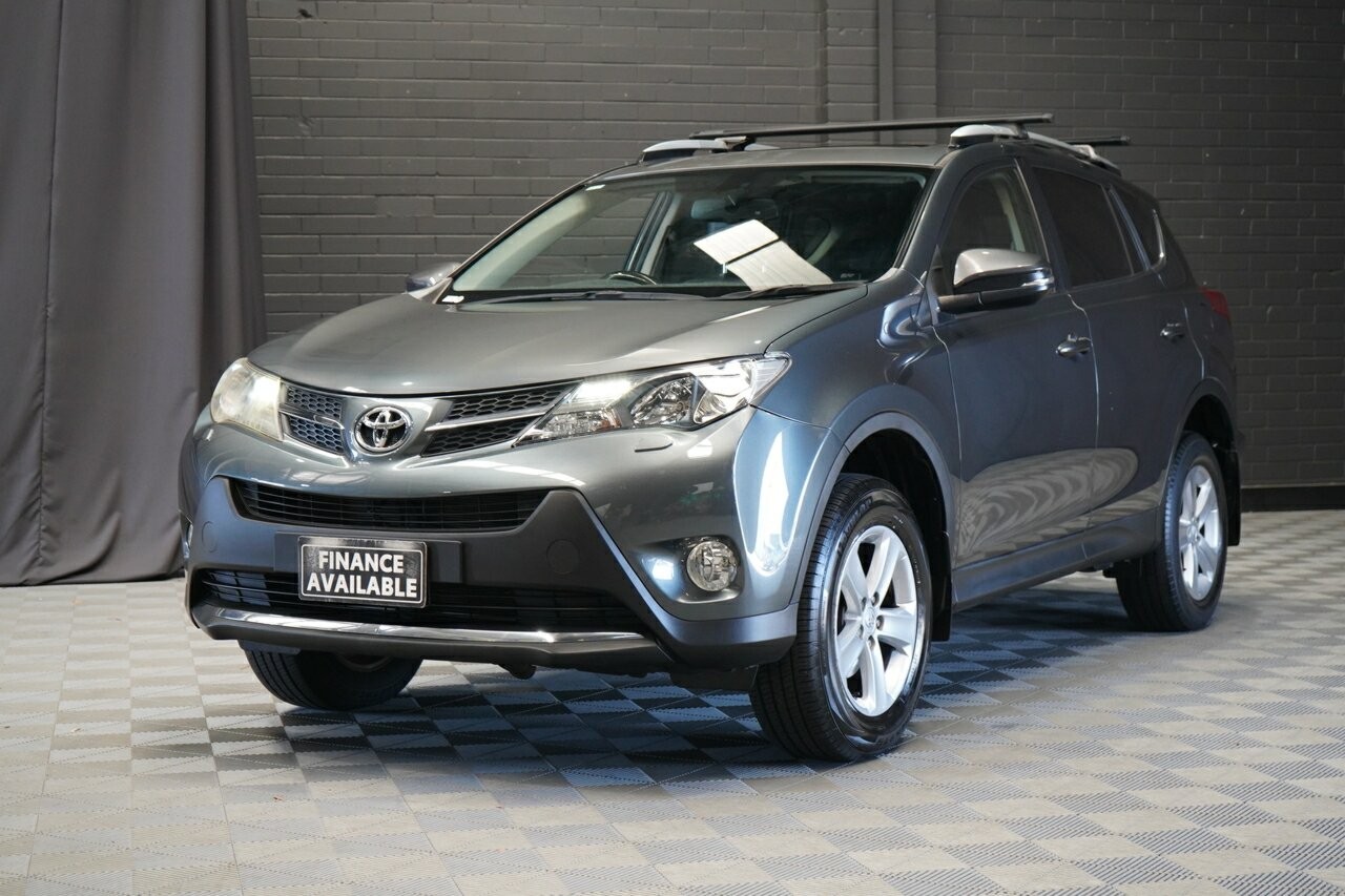 Toyota Rav4 image 4
