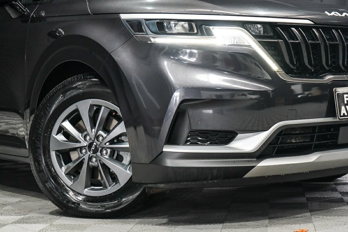 Kia Carnival image 2