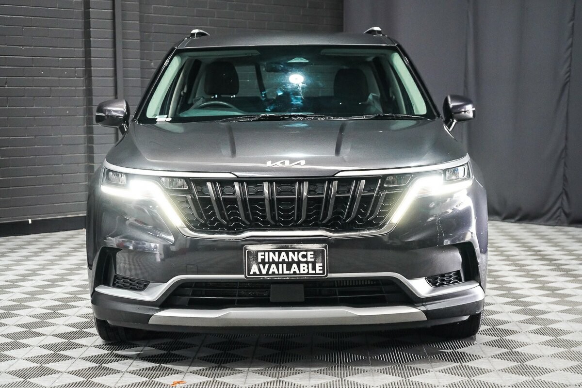 Kia Carnival image 3