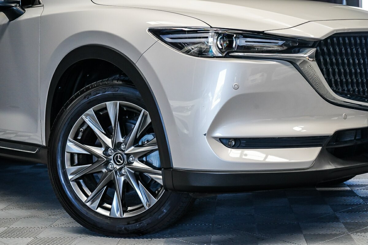 Mazda Cx-8 image 2