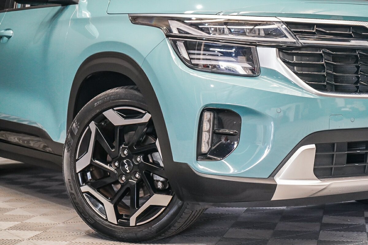 Kia Seltos image 2