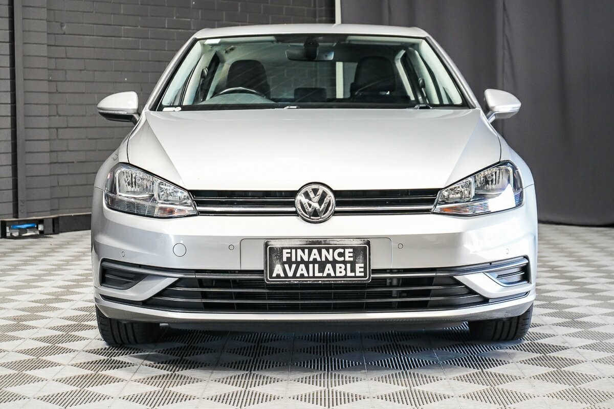 Volkswagen Golf image 3