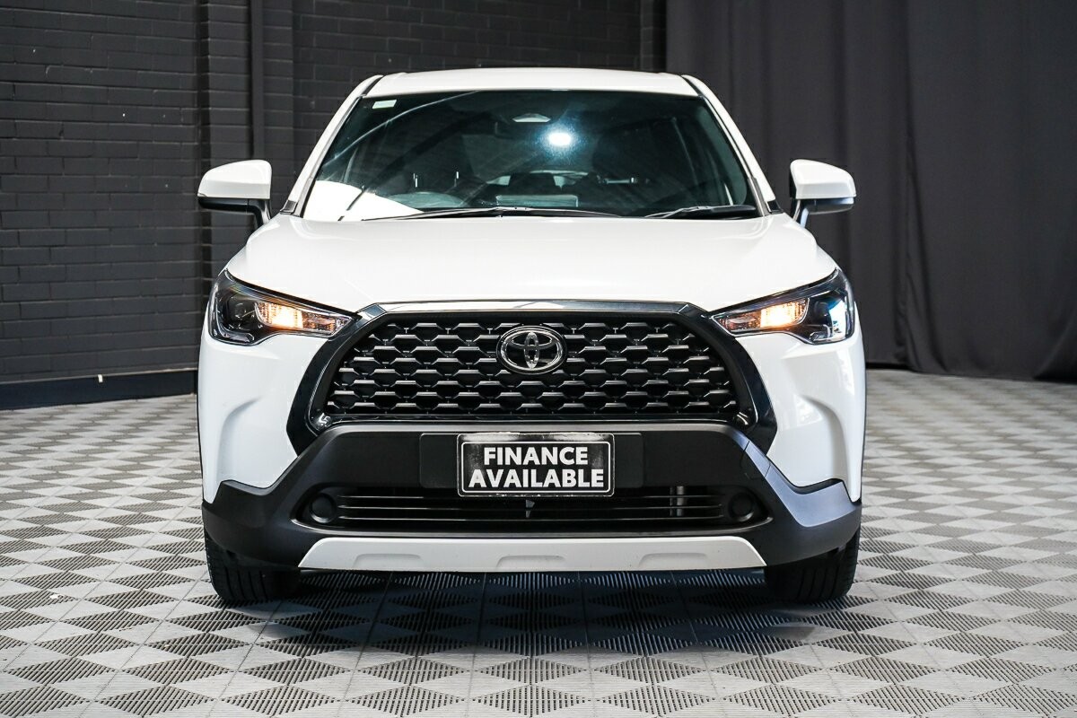 Toyota Corolla Cross image 3