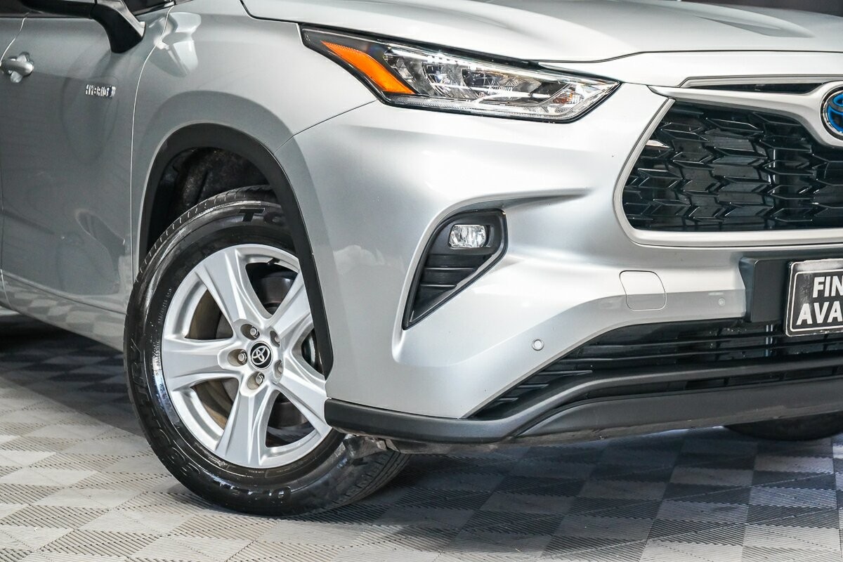 Toyota Kluger image 2