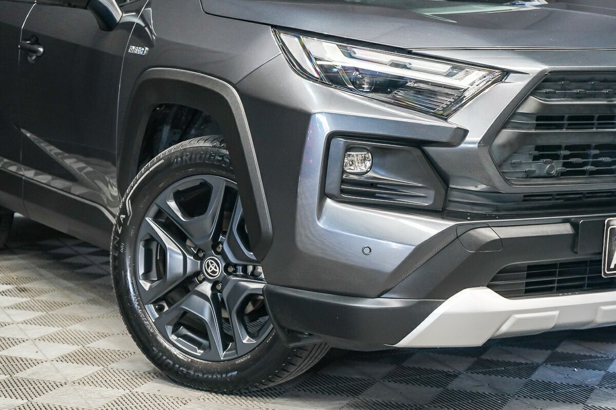 Toyota Rav4 image 2