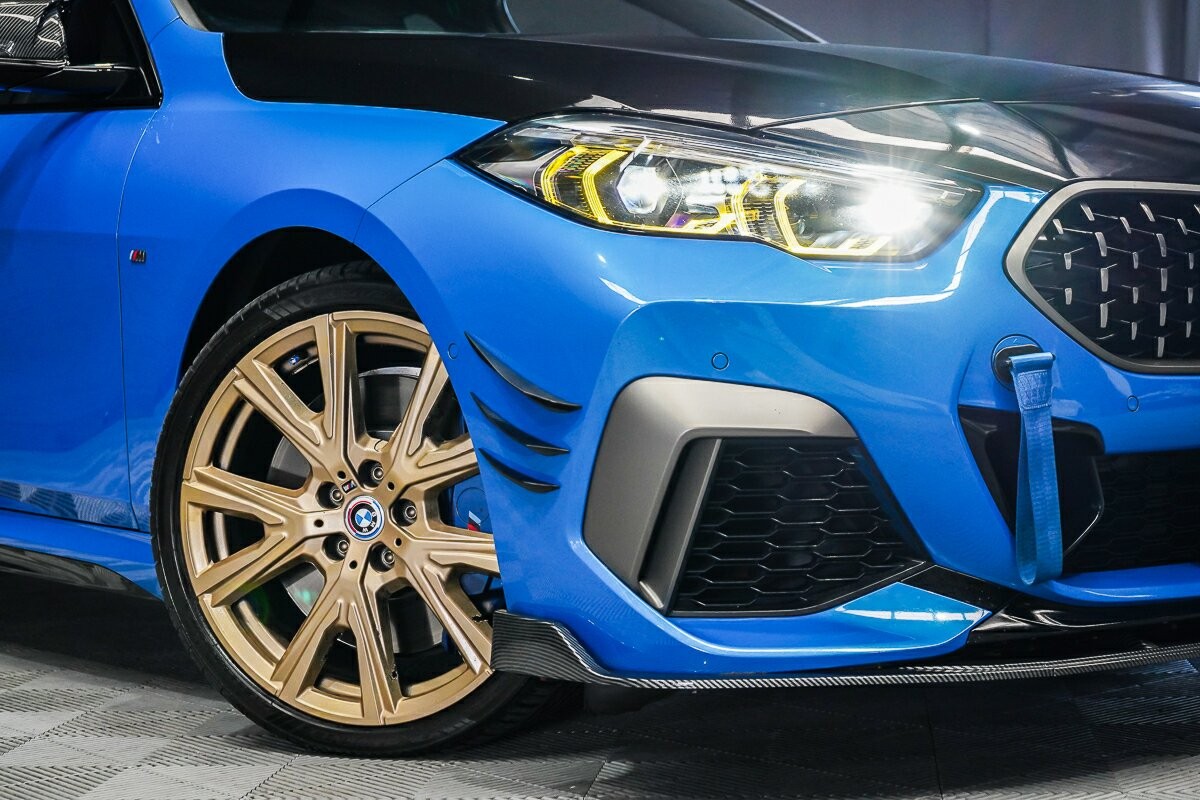 BMW 2 Series image 2