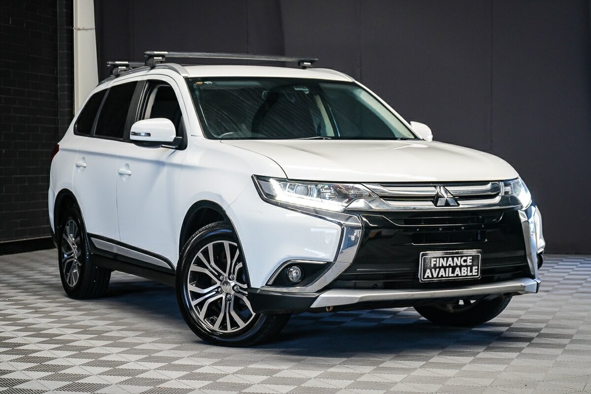 Mitsubishi Outlander image 1