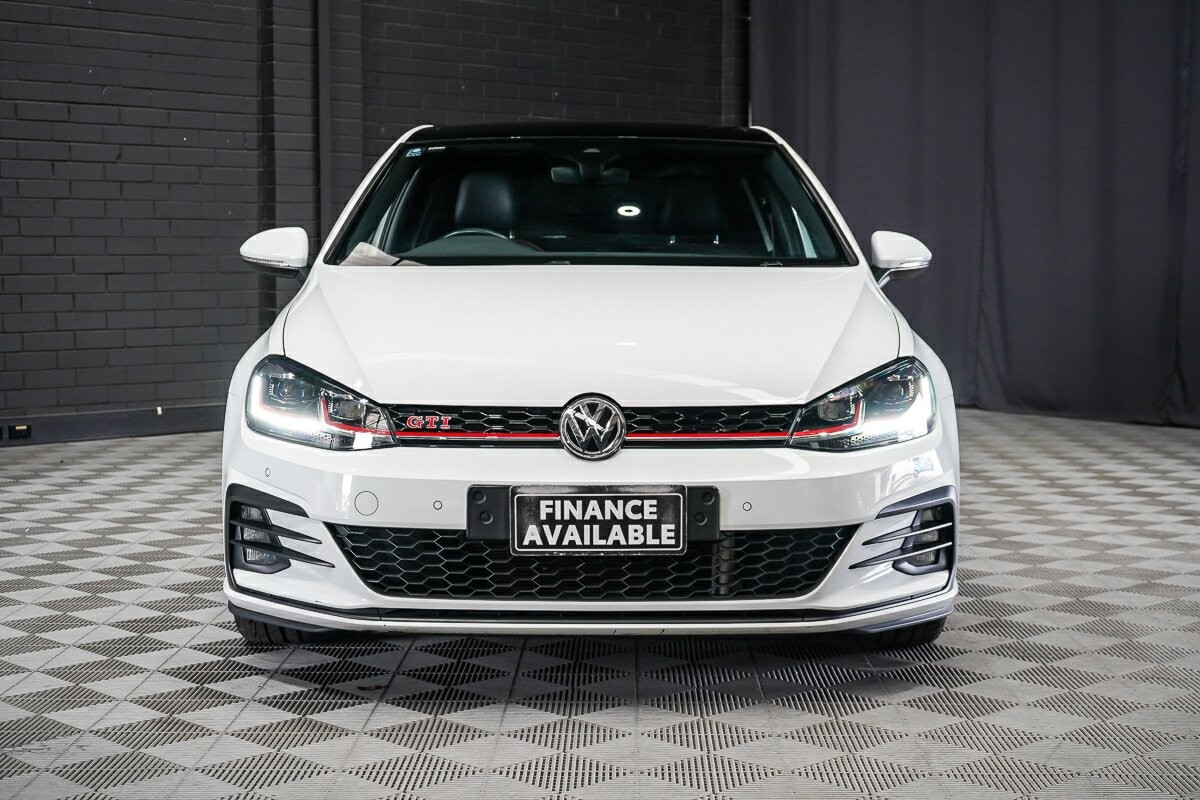 Volkswagen Golf image 3