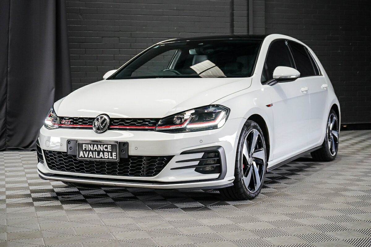 Volkswagen Golf image 4