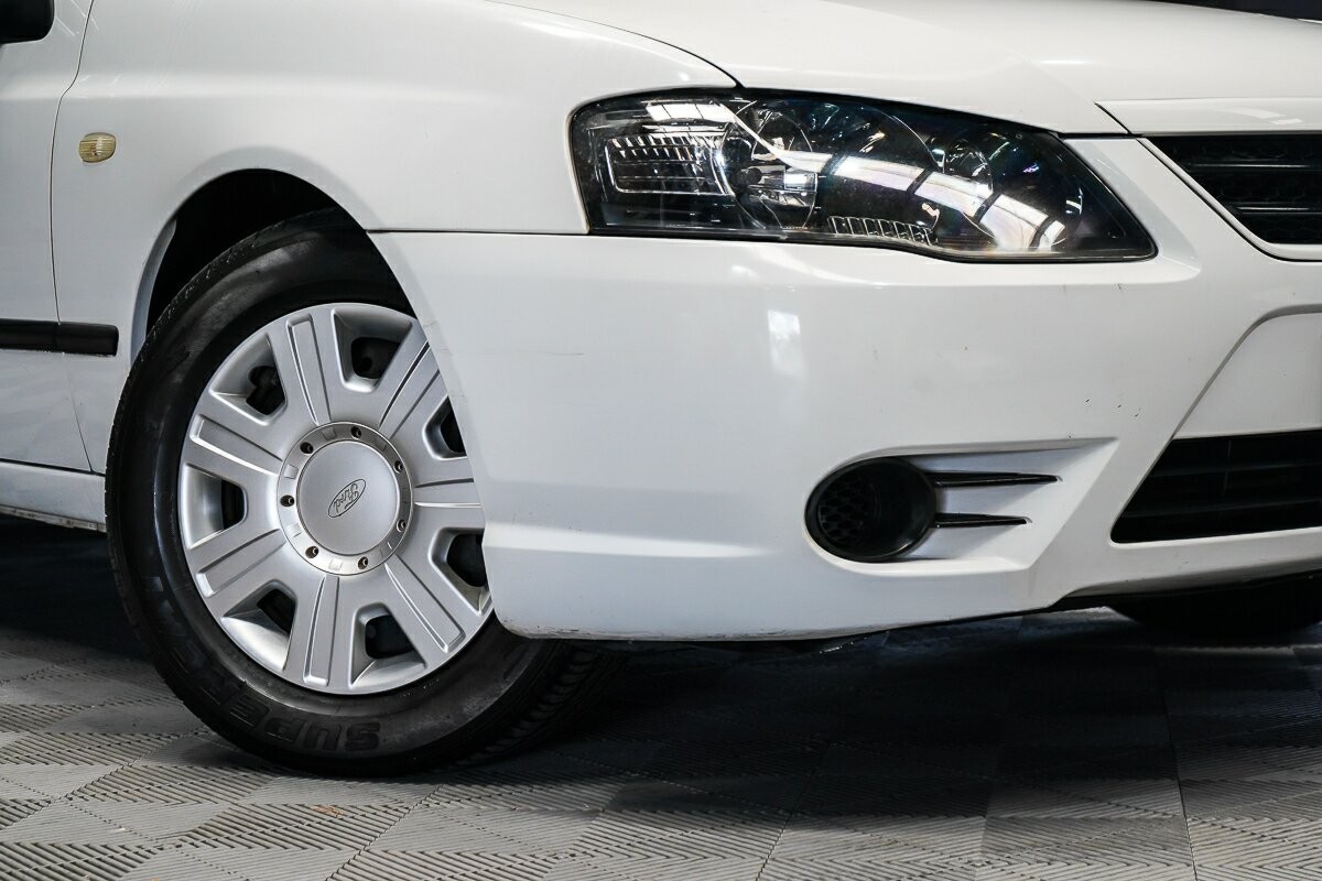 Ford Falcon image 2