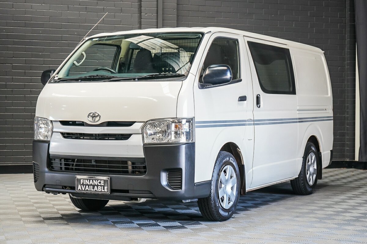 Toyota Hiace image 4
