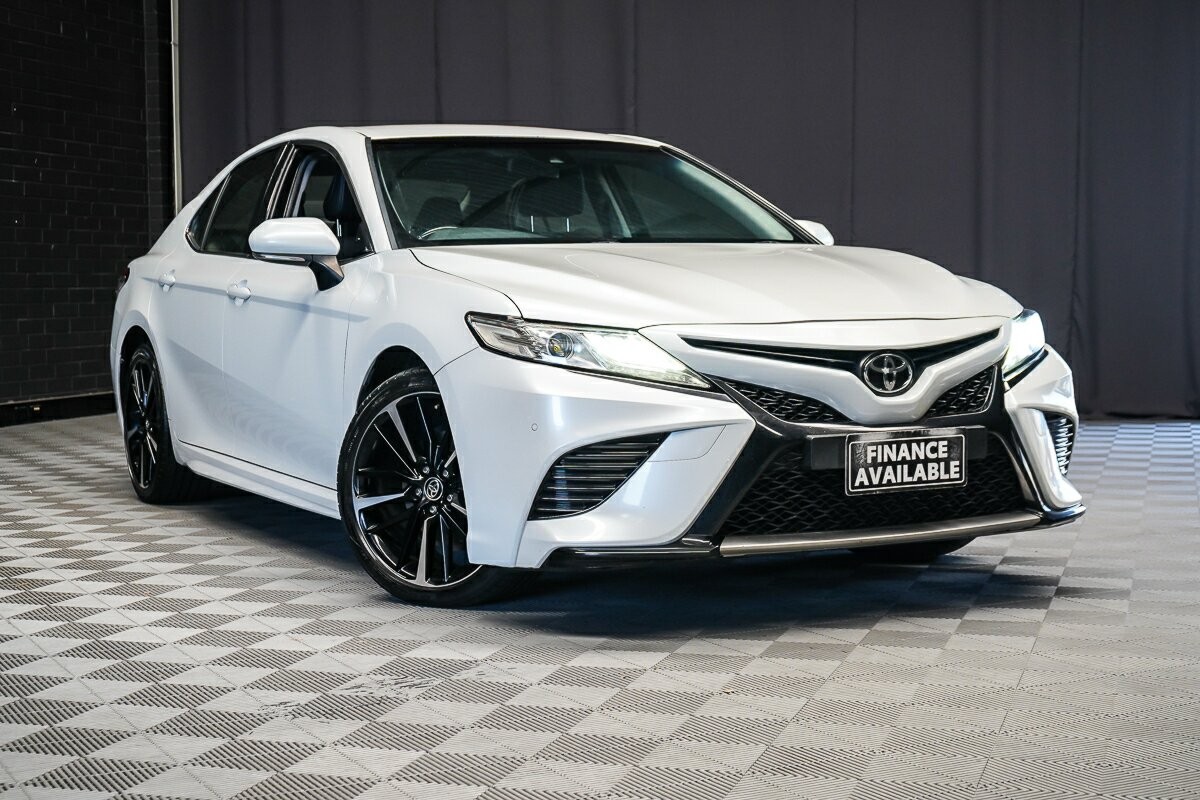 Toyota Camry image 1