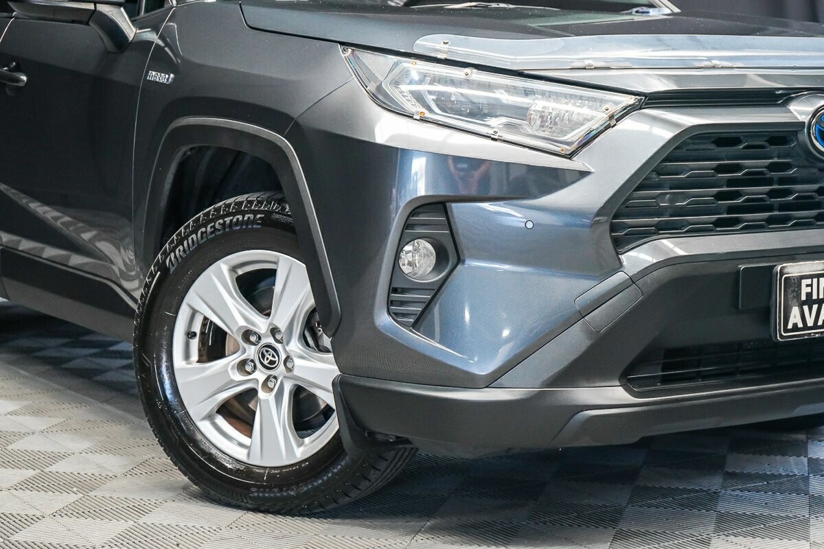 Toyota Rav4 image 2