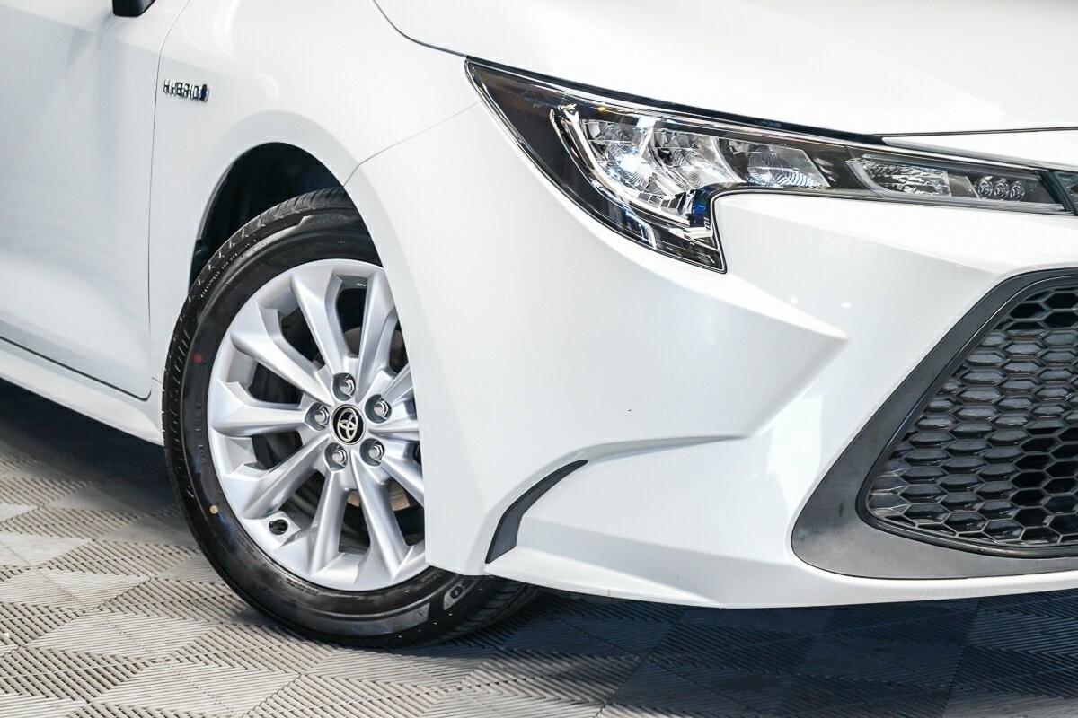 Toyota Corolla image 2