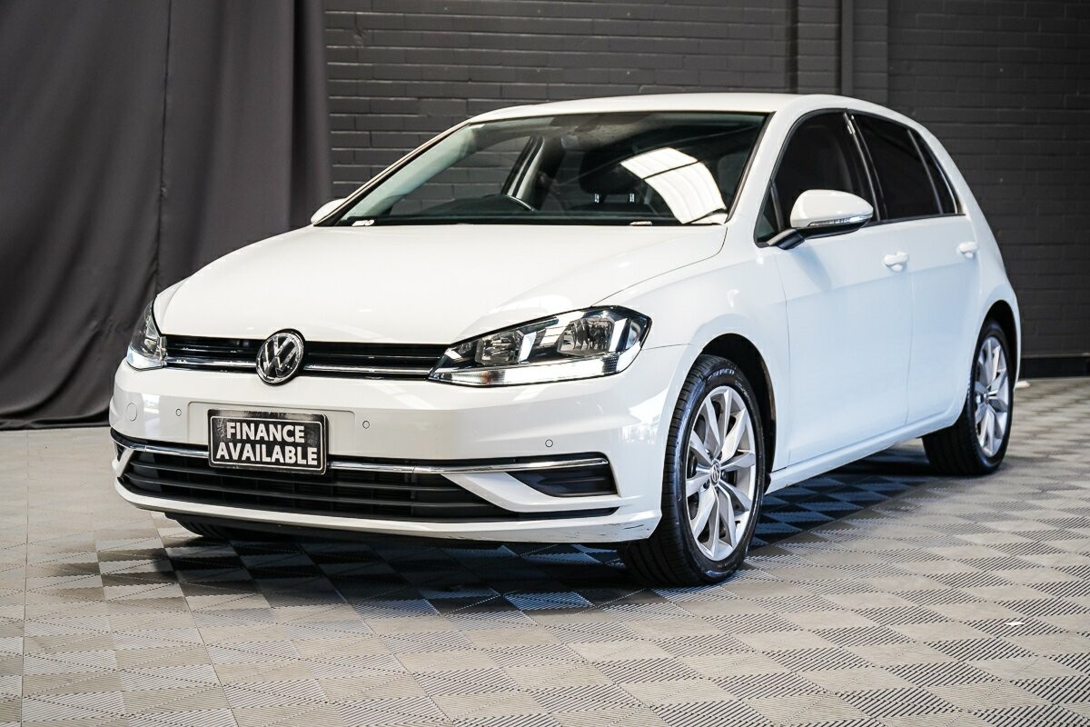 Volkswagen Golf image 4