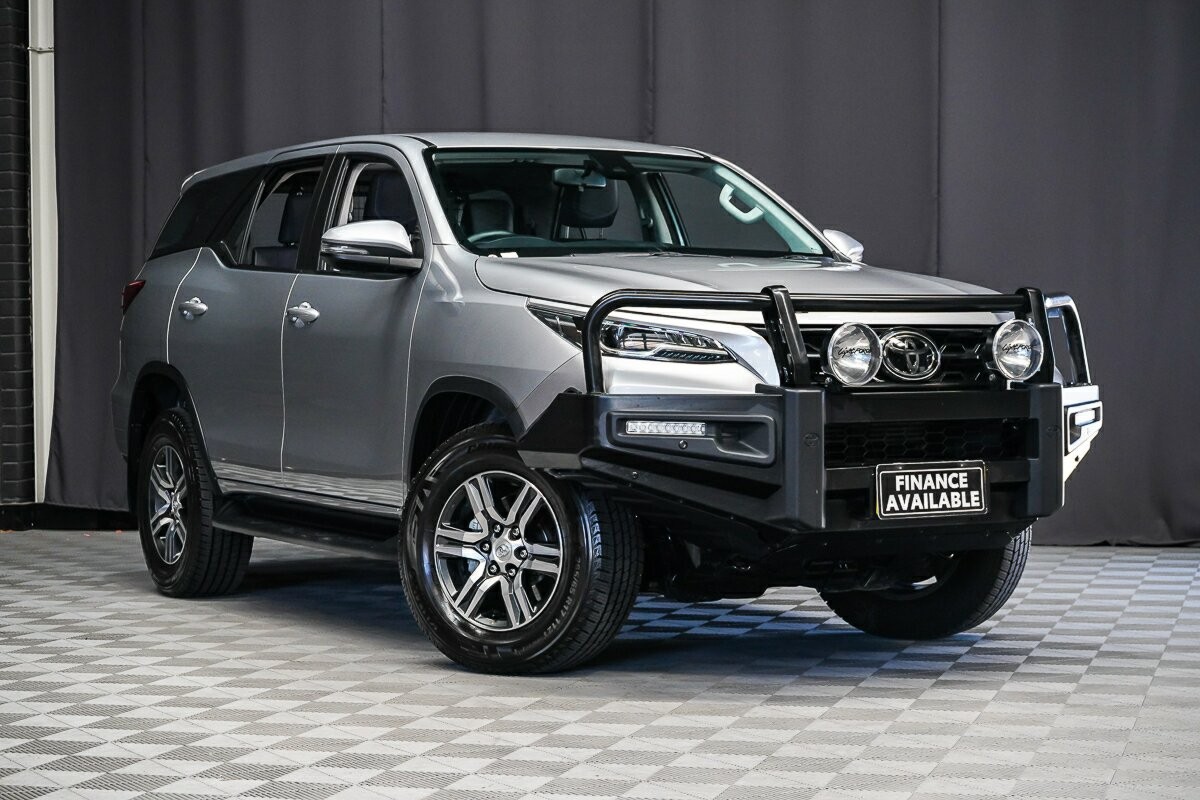 Toyota Fortuner image 1