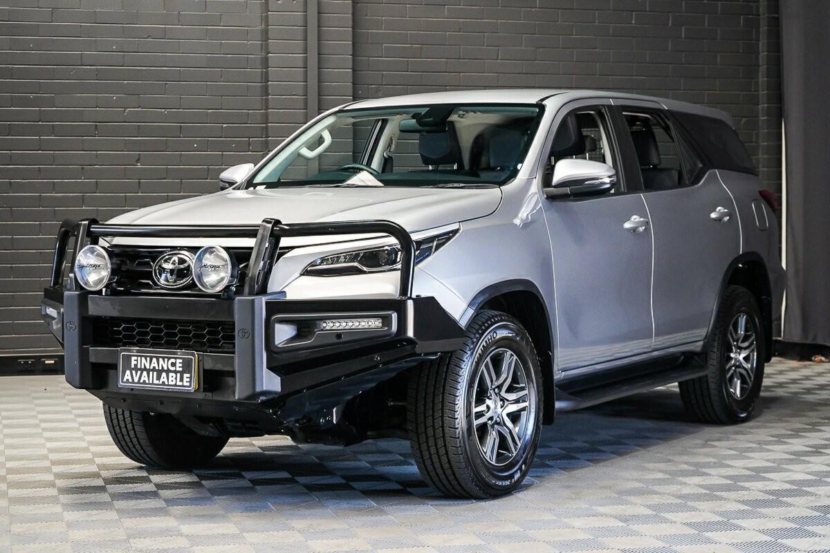 Toyota Fortuner image 4