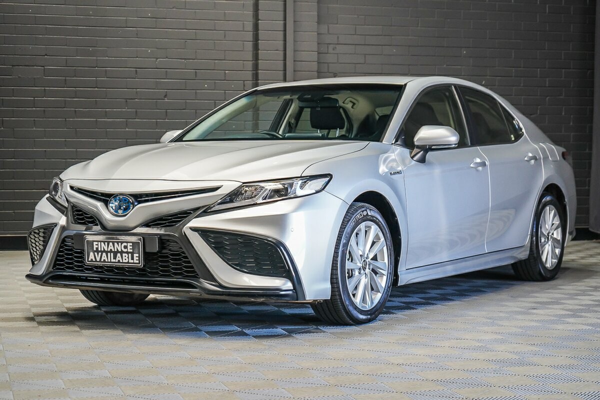 Toyota Camry image 4