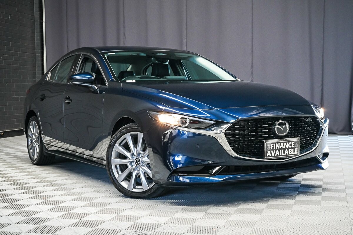 Mazda 3 image 1