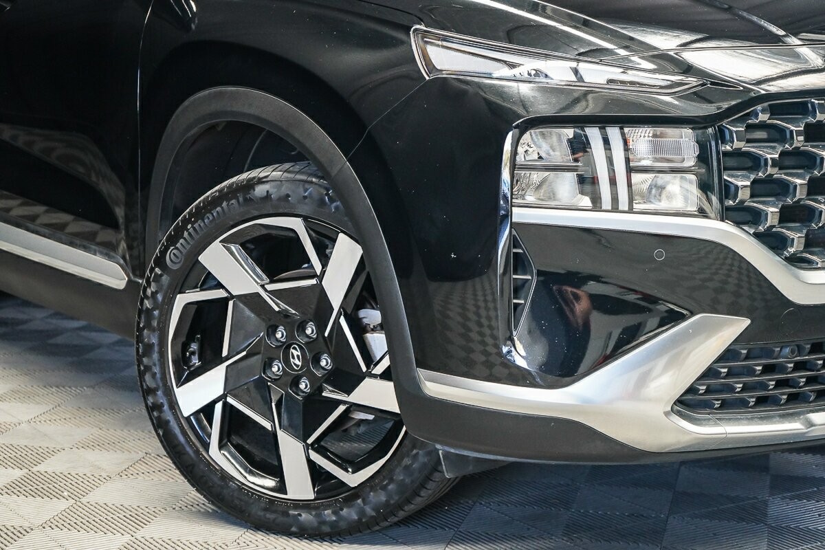 Hyundai Santa Fe image 2