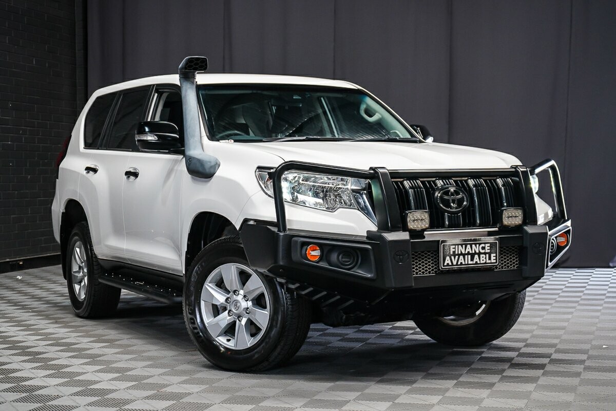 Toyota Landcruiser Prado image 1