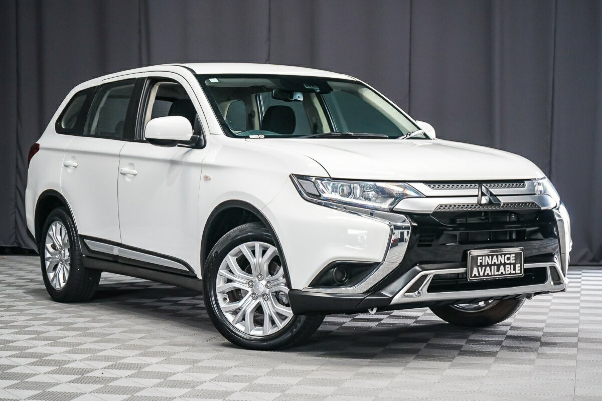 Mitsubishi Outlander image 1