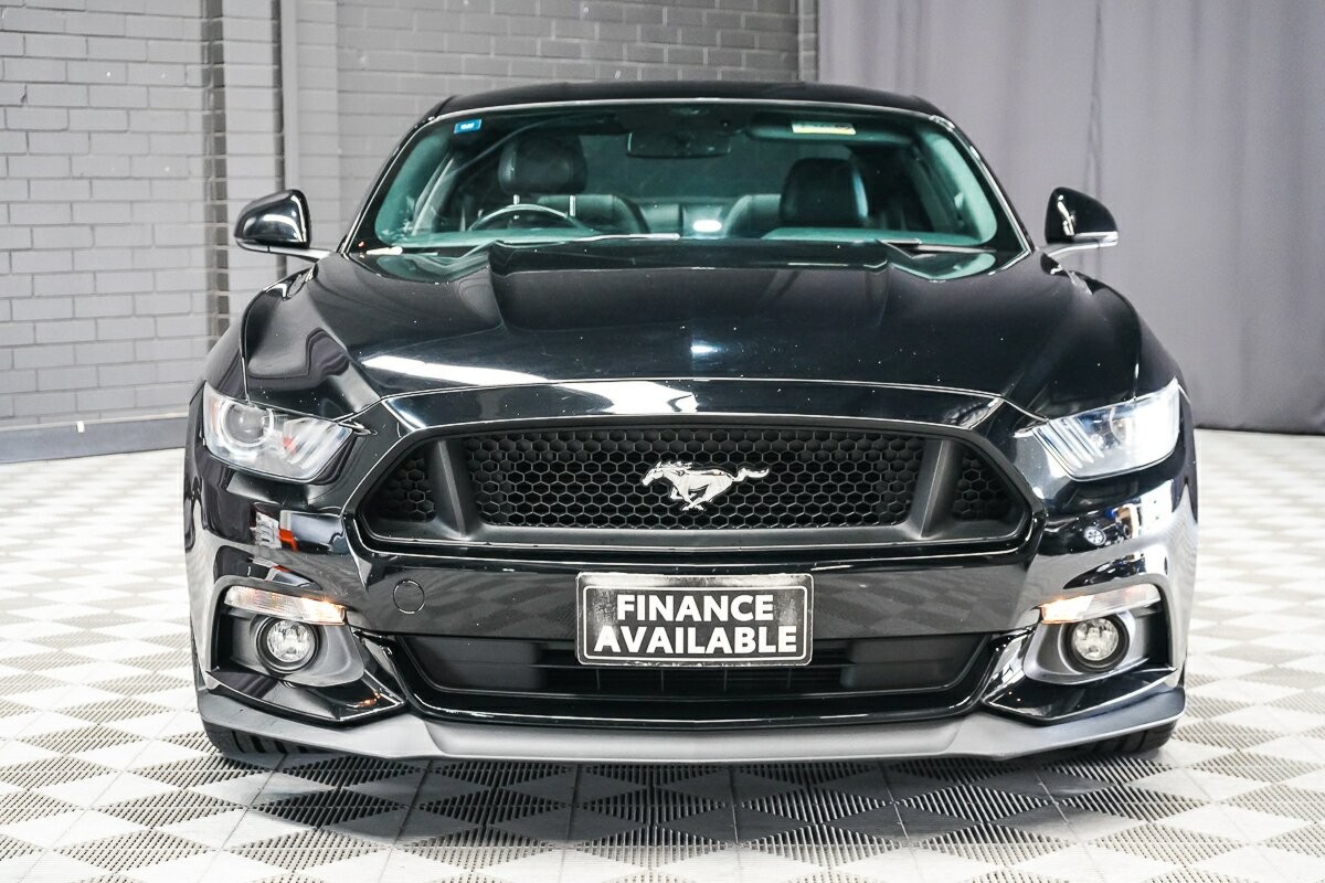 Ford Mustang image 3