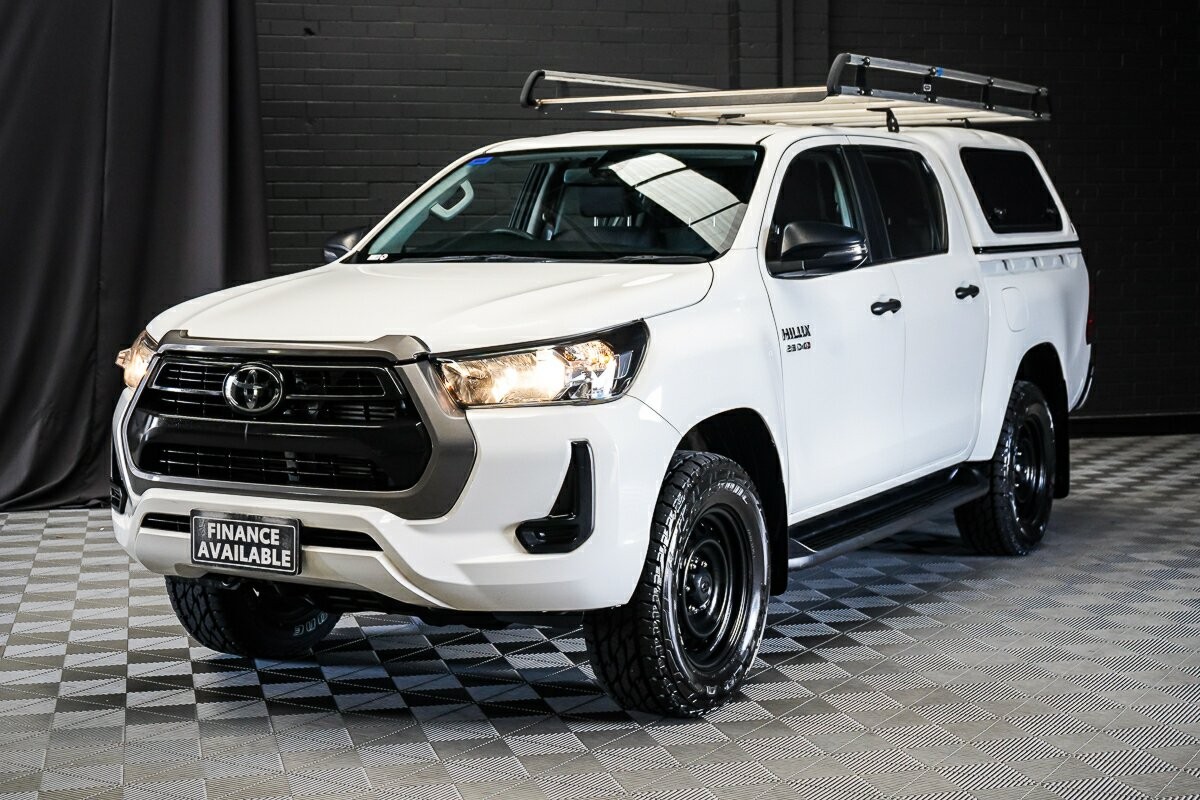 Toyota Hilux image 4