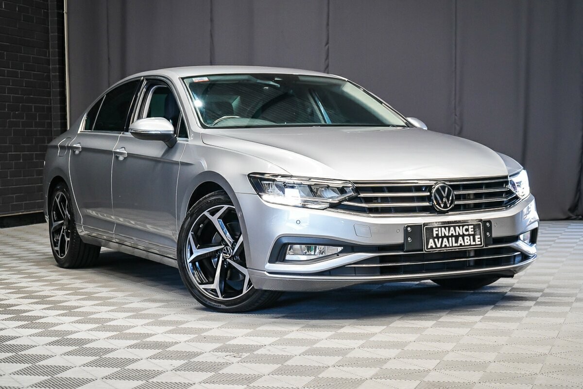 Volkswagen Passat image 1