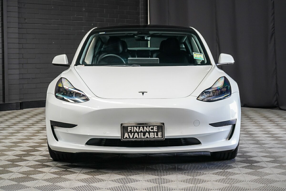 Tesla Model 3 image 3