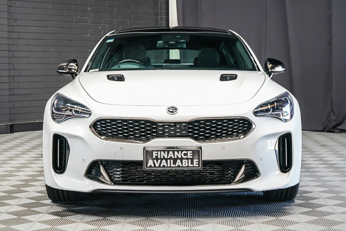 Kia Stinger image 3