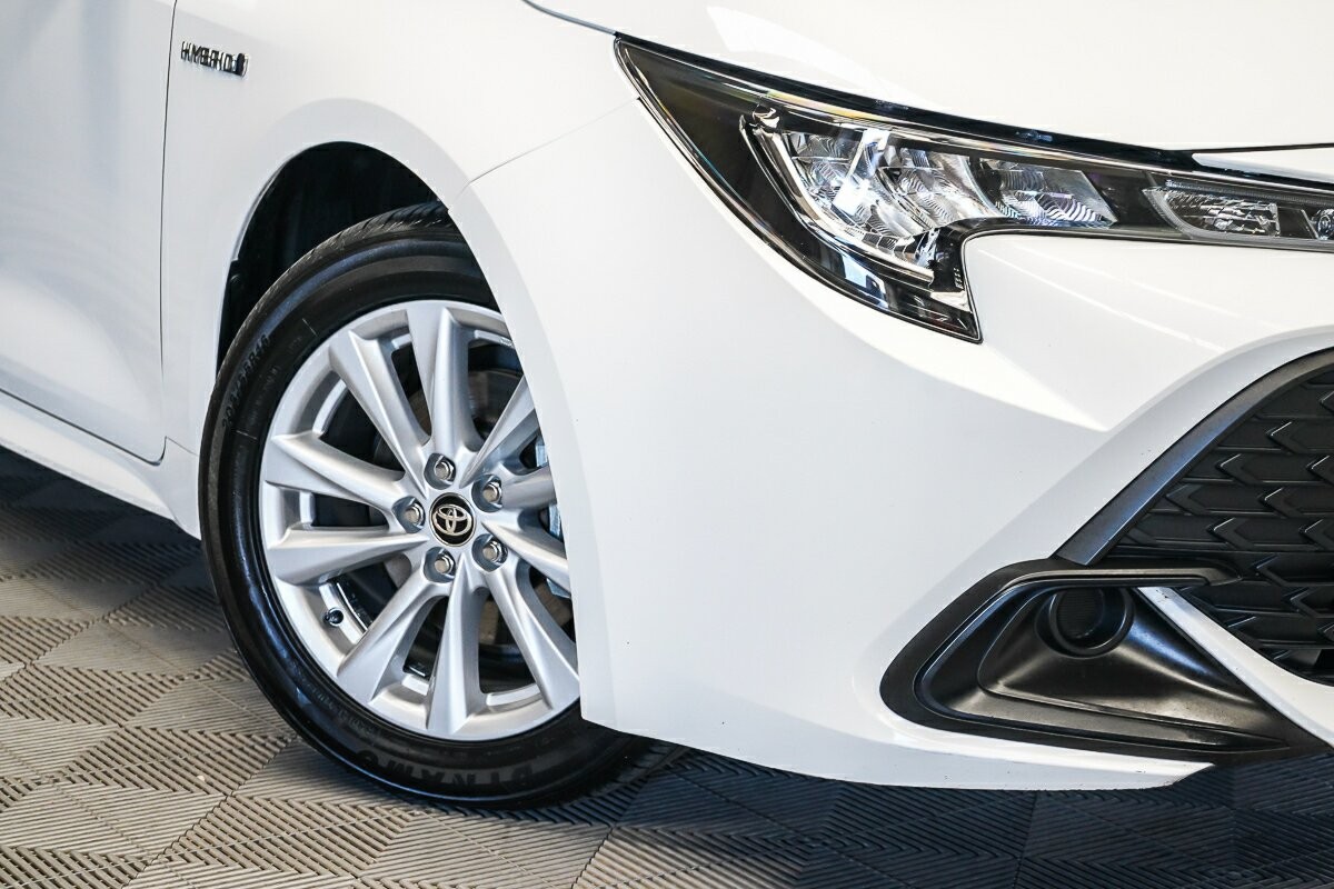 Toyota Corolla image 2