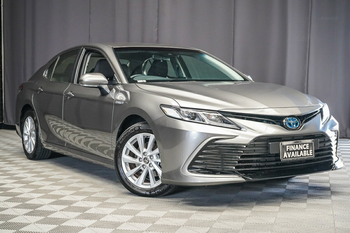Toyota Camry image 1