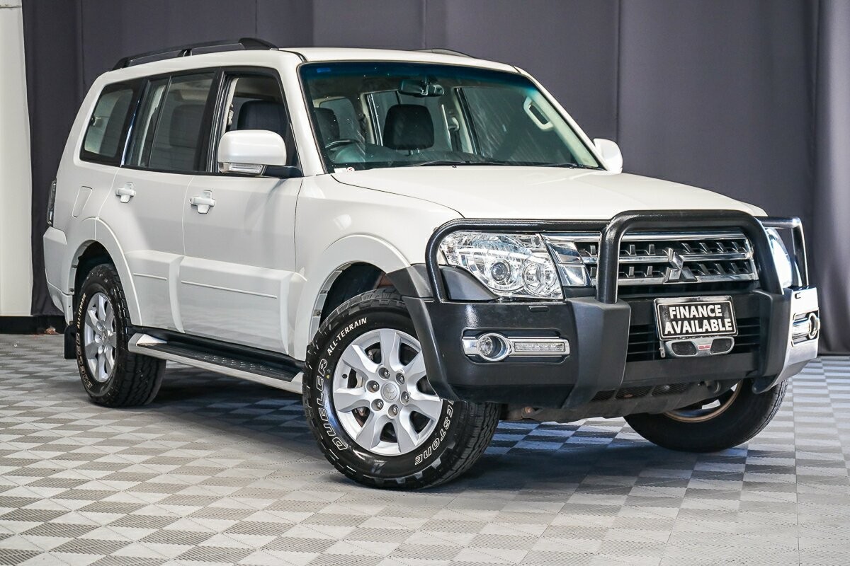 Mitsubishi Pajero image 1