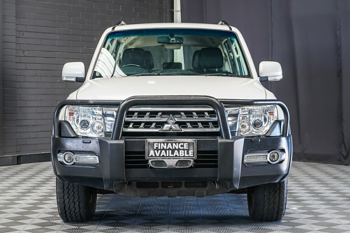 Mitsubishi Pajero image 3