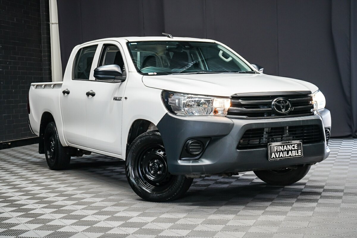 Toyota Hilux image 1