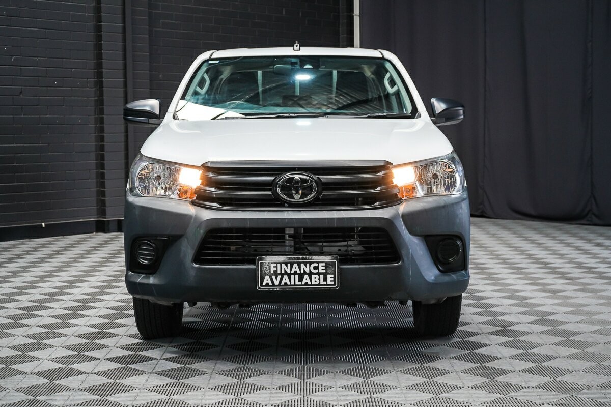 Toyota Hilux image 3