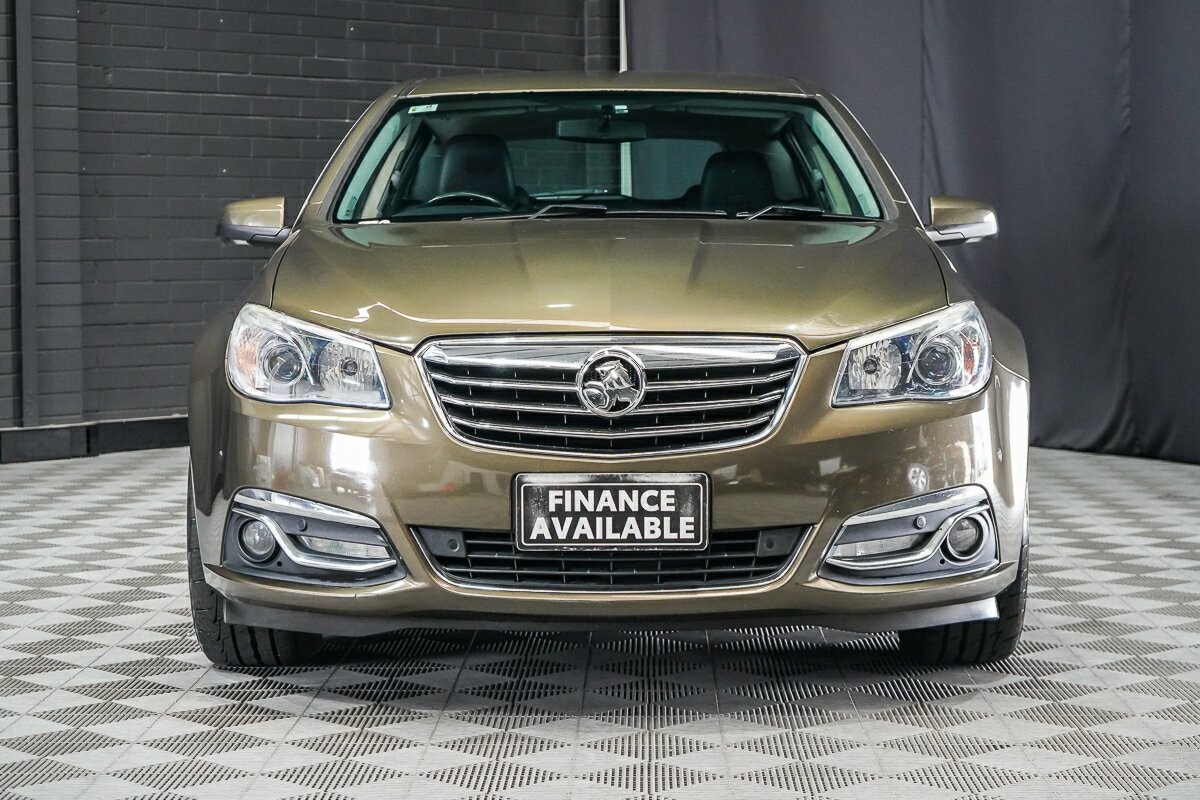 Holden Calais image 3