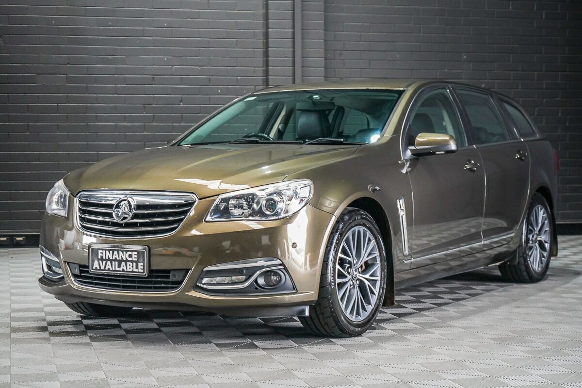 Holden Calais image 4