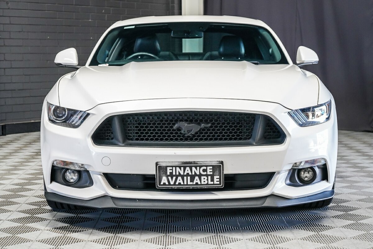 Ford Mustang image 3