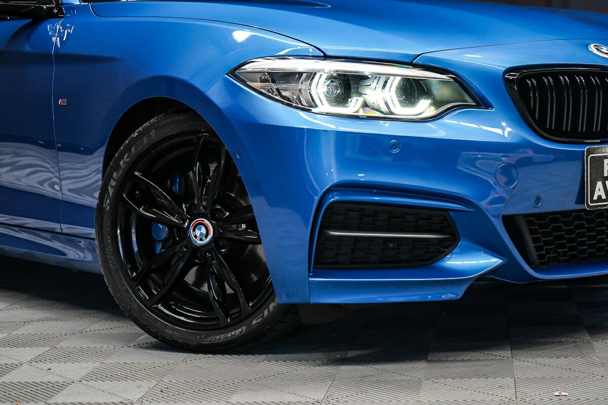 BMW 2 Series image 2