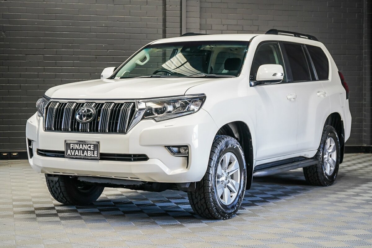 Toyota Landcruiser Prado image 4
