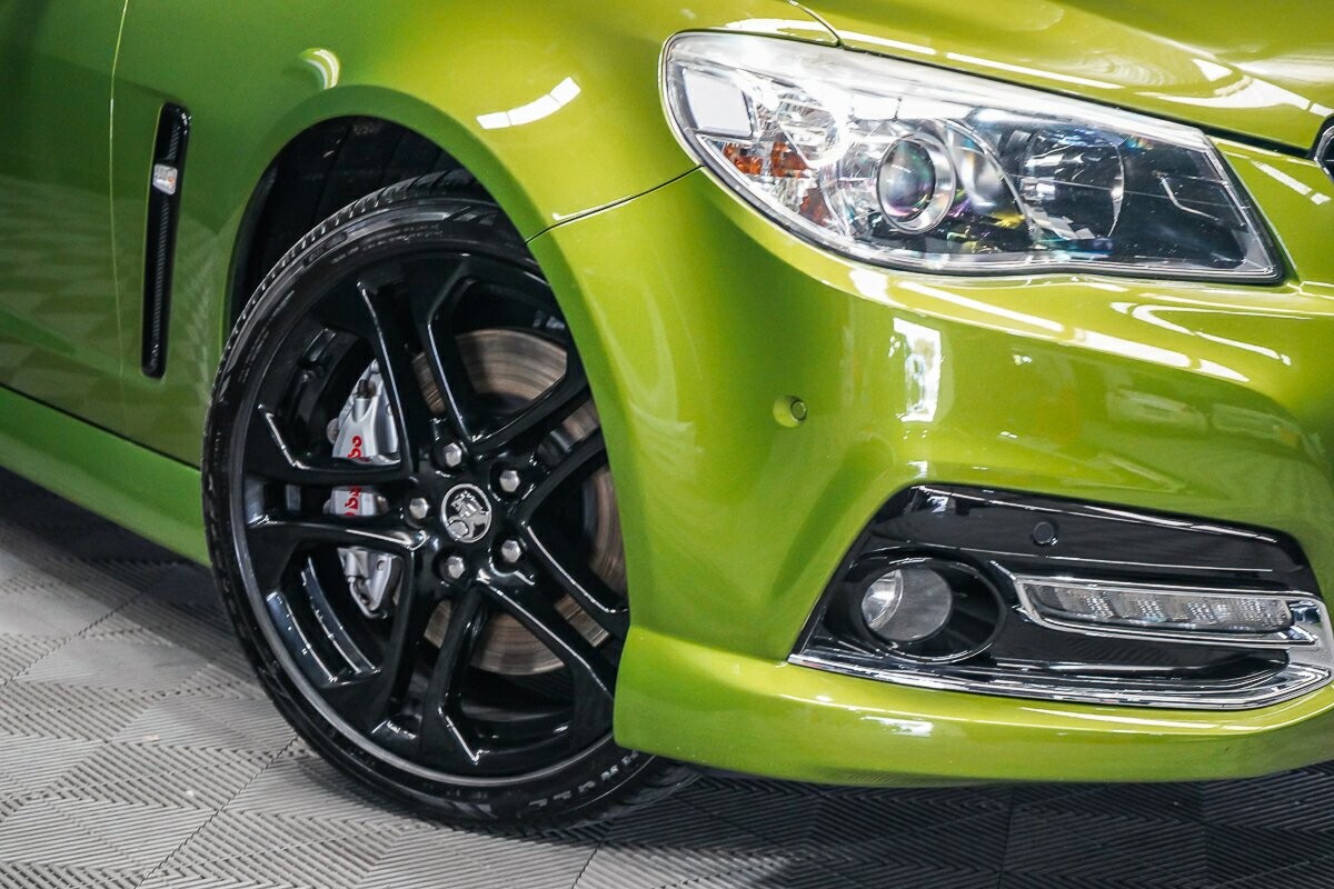 Holden Commodore image 2